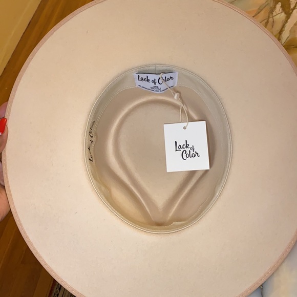 Ivory Rancher Fedora main image 9